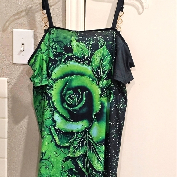 NWOT Amazon sexy green top w lace bodice and gold decor XL - Picture 6 of 11